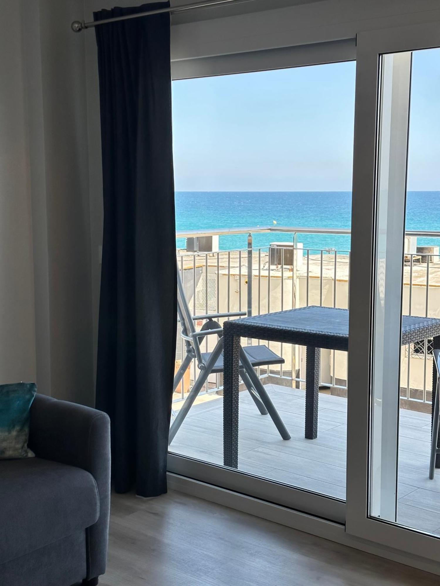 Estudio Con Impresionantes Vistas Al Mar Blanes Εξωτερικό φωτογραφία